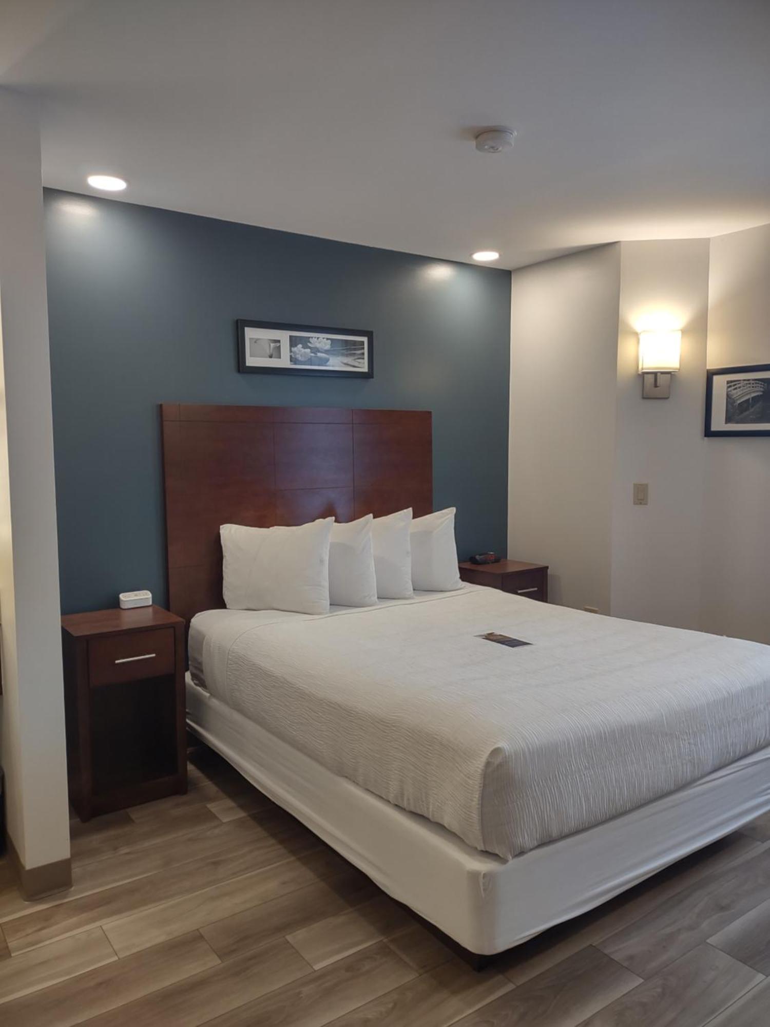 Baymont By Wyndham Flat Rock Ξενοδοχείο Εξωτερικό φωτογραφία